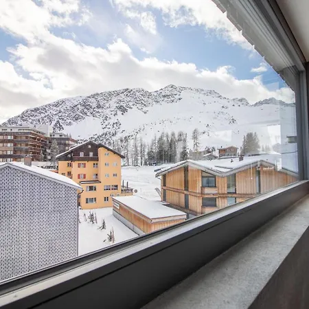 Arosa Skyline Loft - Ski In - Panorama Апартаменты *